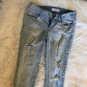 Bullhead Pacsun Lightwash Ripped Jeans